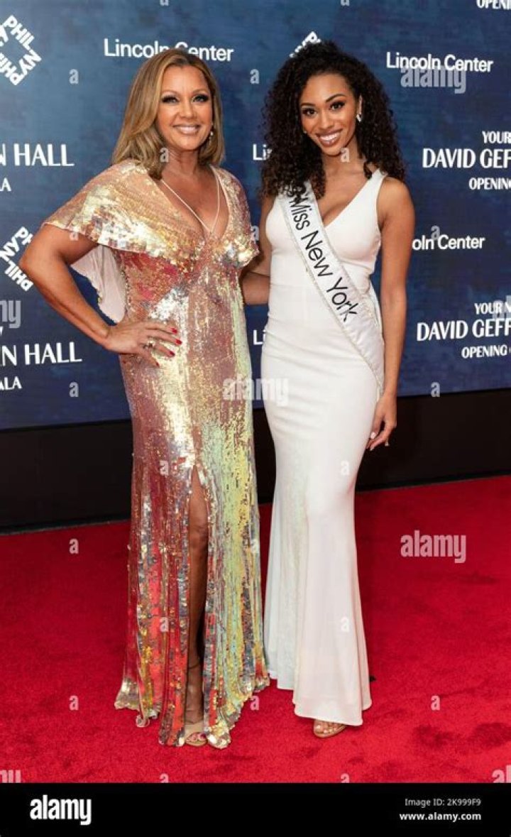 Taryn Delanie Smith ( Miss New York 2022 ) Wiki, Age, Bio, Husband, Family