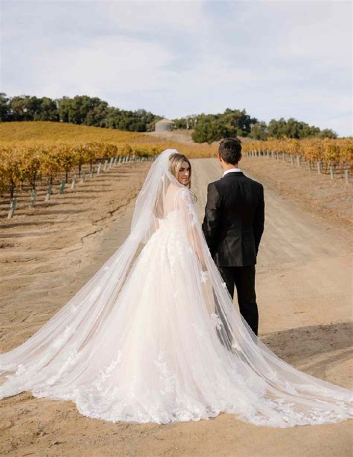 Taylor Lautner’s History of Dating Before the Tay Dome Wedding