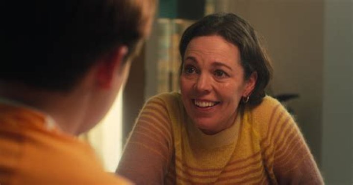 The 'Heartstopper' Blooper Reel Shows Why A Crying Olivia Colman Forgot Her Lines