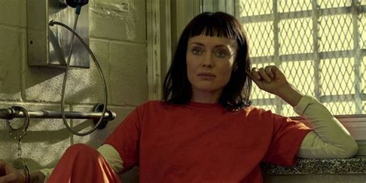 The Recruit's Laura Haddock Had A Hard Time Filming The Bathroom Stunt