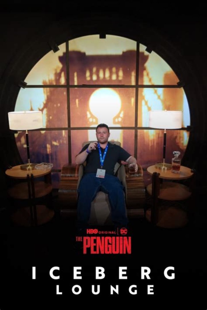The Untold Truth Of Penguin's Iceberg Lounge