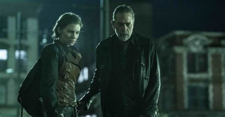 The Walking Dead: Are Maggie and Negan Together? Do They Kiss?