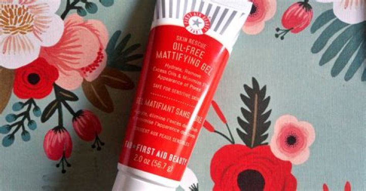 This First Aid Beauty Mattifying Gel Really Will Rescue Your Skin This Summer