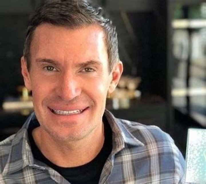
Thomas Lewis
Net Worth
