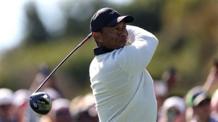 Tiger Woods hits a shank in his return to golf and opens with 72 at Riviera