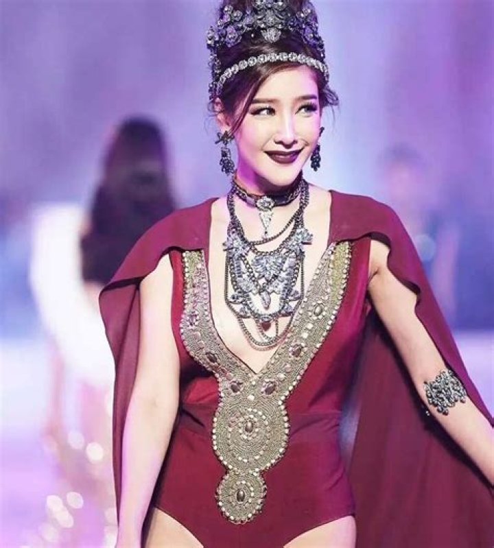Tongmo Nida (Thai Actress) Dead Body Photos From Twitter, Her Death Becomes A Worldwide Phenomenon