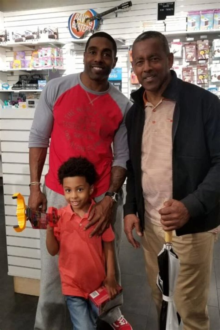 Tony Dorsett Son: Anthony Dorsett Bio! [2023 Update]