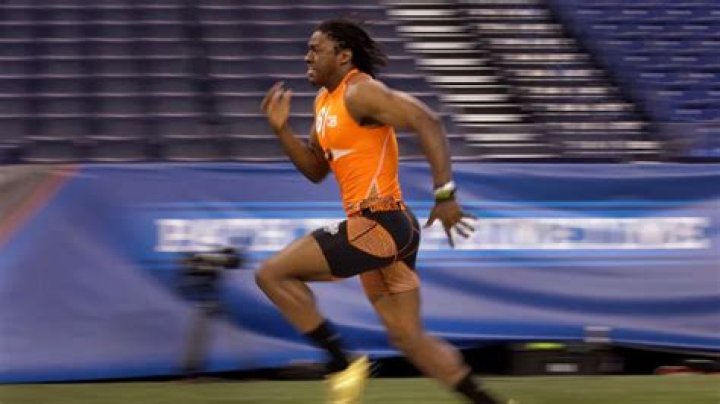 Top 5 fastest QB 40-yard Dash Times in NFL history