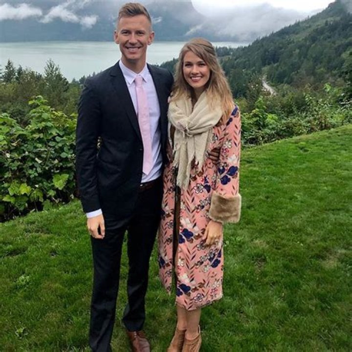 Tori Anderson's Biography: Height, Husband, Measurements