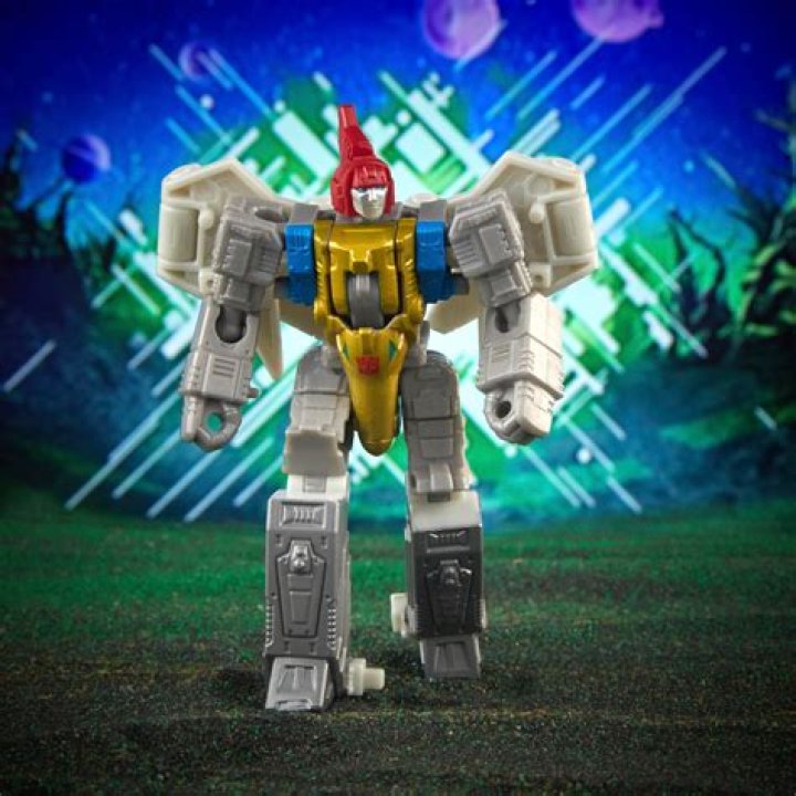 Transformers Reveals Dinobot Fan Faves, Designer Evan Brooks Explains How Dinobots Paved the Way for Rise of the Beasts (Exclusive)