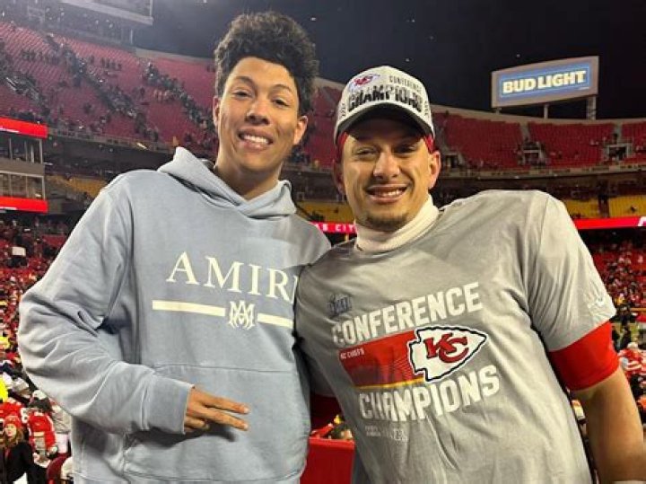 Travis Head Parents, Ethnicity, Siblings, Height, Age, Net Worth