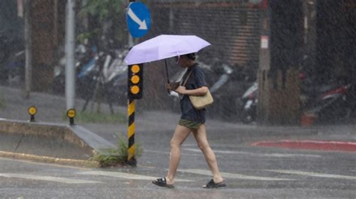 Typhoon Koinu heads toward southern China and Hong Kong after leaving 1 dead in Taiwan