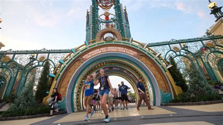 Universal Orlando's Epic Universe is Tracking To Open in Summer 2025