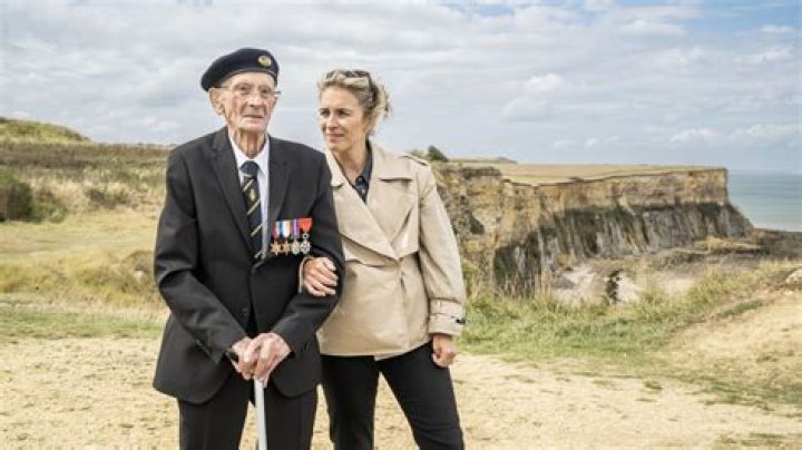 Vicky McClure explores the life of troops in My Grandad's War clip
