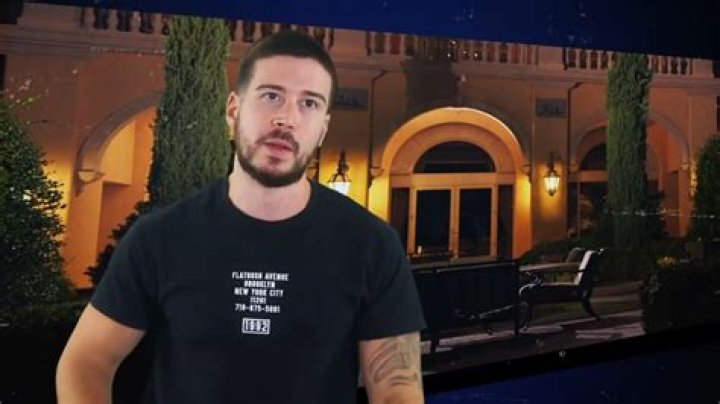 Vinny Guadagnino shows off new shoes, Jersey Shore fans react to ‘hideous’ style choice