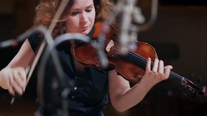 Virtuoso violinist returns to solo with QCSO