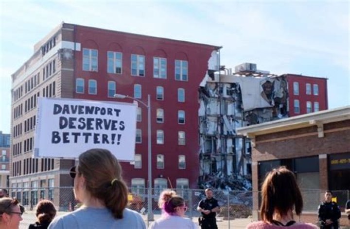 WATCH: Press conference about collapsed building in Davenport
