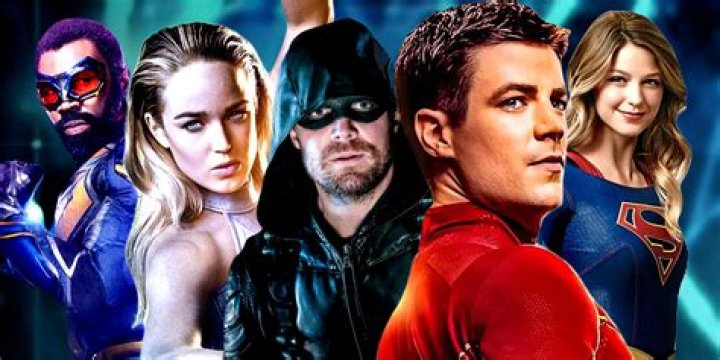 Weird Legends of Tomorrow Scene Goes Viral Following Official End of the Arrowverse
