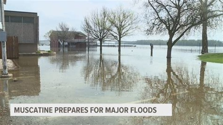 Wet weather putting a damper on construction project in Muscatine