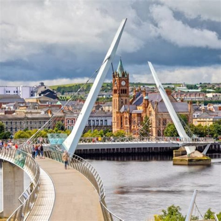 What are the lyrics to Londonderry Air and does Northern Ireland's Commonwealth Games national anthem have the same tune as Danny Boy?