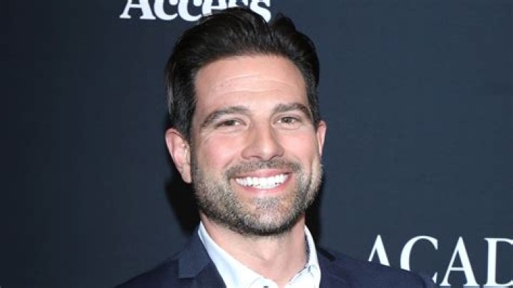 What is Scott McGillivray’s Net Worth in 2022? Earnings & Assets