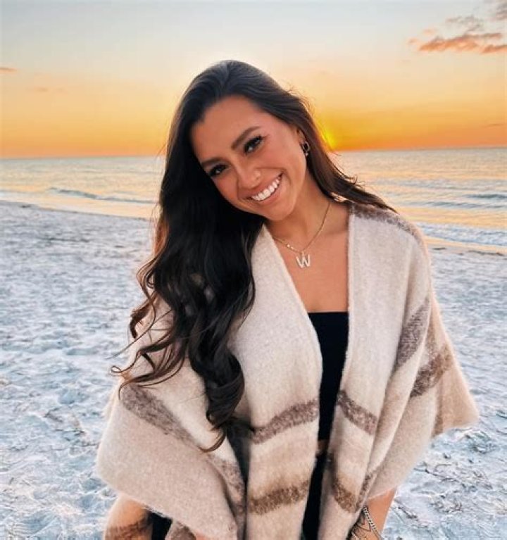 Whitney Wren (TikTok Star) Wiki, Biography, Age, Boyfriend, Family, Facts and More