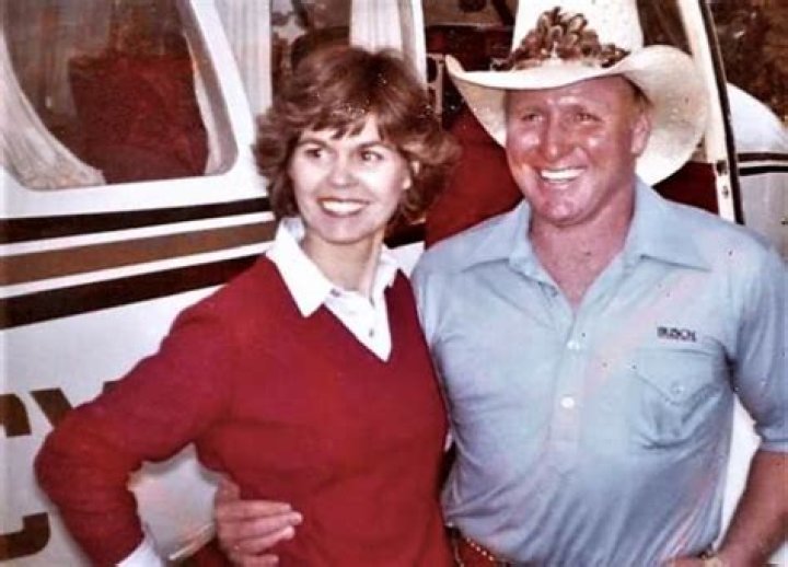 Who Is Betty Jo, Cale Yarborough Wife? Age And Wikipedia