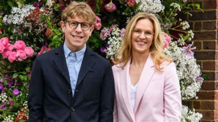 Who is Josh Widdicombe's wife Rose Hanson?