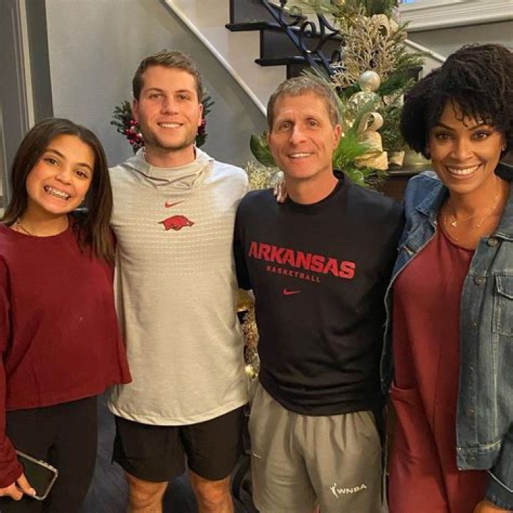 Who Is Mariah Musselman, Eric Musselman Daughter? Wife Danyelle Musselman