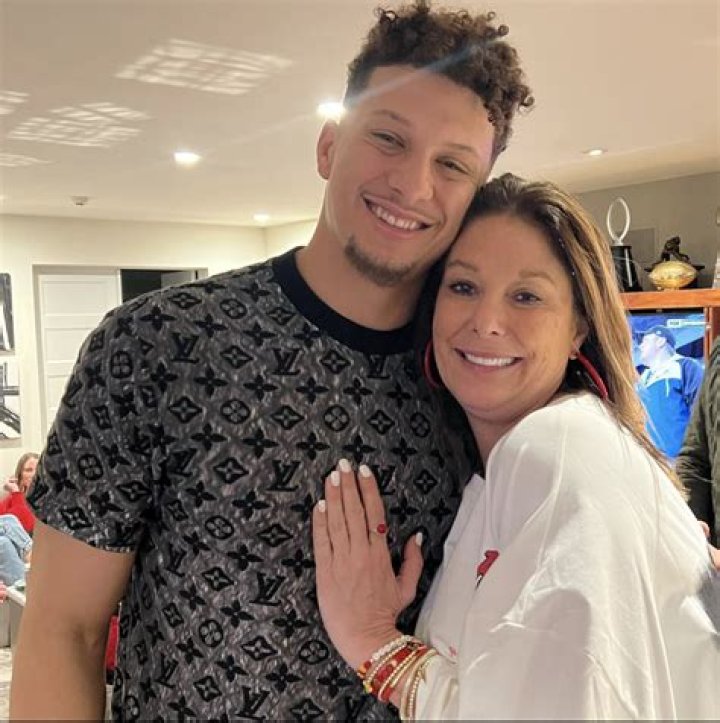 Who is Patrick Mahomes’ mom, Randi Martin?