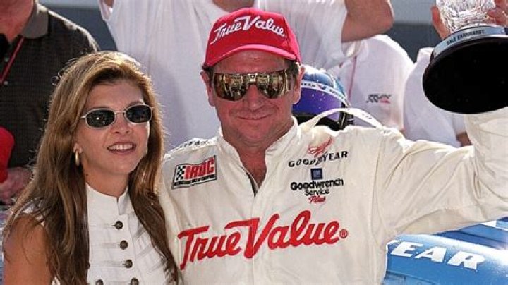 Who Is Rene Earnhardt, Kerry Earnhardt Wife? Age And Wikipedia