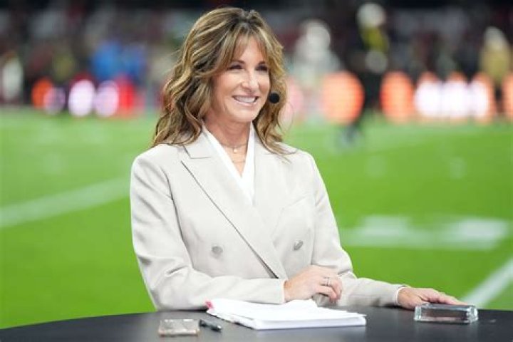 Who is Suzy Kolber's Daughter Kellyn Brady?