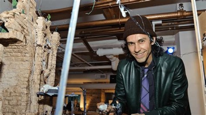 Who is Tom Franco's wife Julia Lazar Franco?