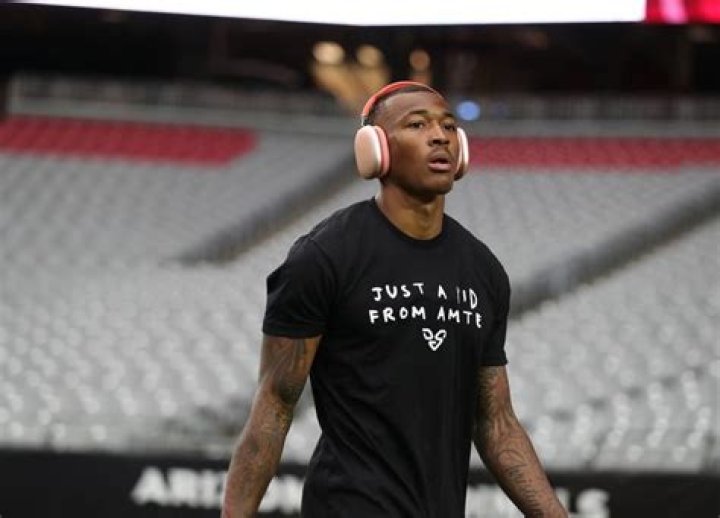 Why Is Devonta Smith Questionable? Injury And Health Update