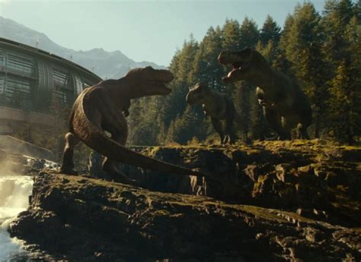 Why Jurassic World Dominion Fans Are So Impressed With The Accuracy Of The Raptors
