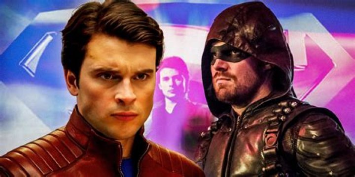 Why the Arrowverse Doesn't Need a Crossover Next Season