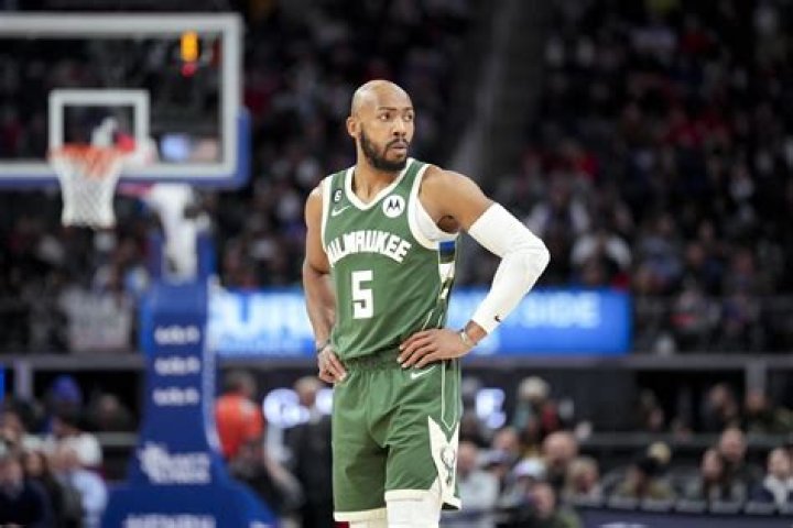Wife, Bulls, Contract & Net Worth
