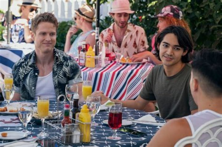Will 'If I Hadn't Met You' Return For Season 2? This Sci-Fi Romance Series Was Already A Hit In Spain