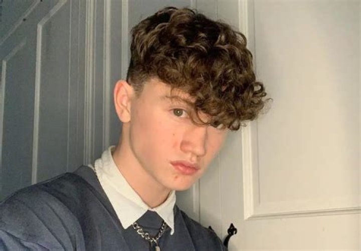 William White (TikTok star) Wiki, Biography, Age, Girlfriends, Family, Facts and More