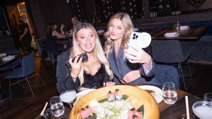 Woman claims she was kicked out of posh wine bar for posting a scathing Facebook review after earlier visit