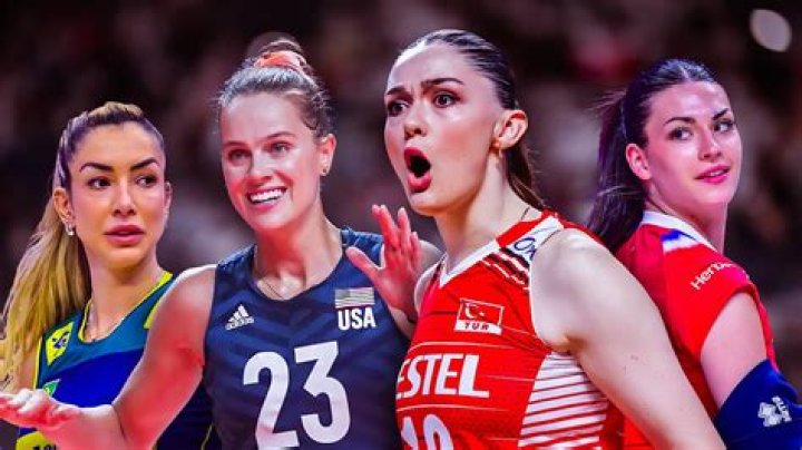 World's sexiest volleyball player Kayla Simmons gives fans an eyeful as she works out in skintight leggings