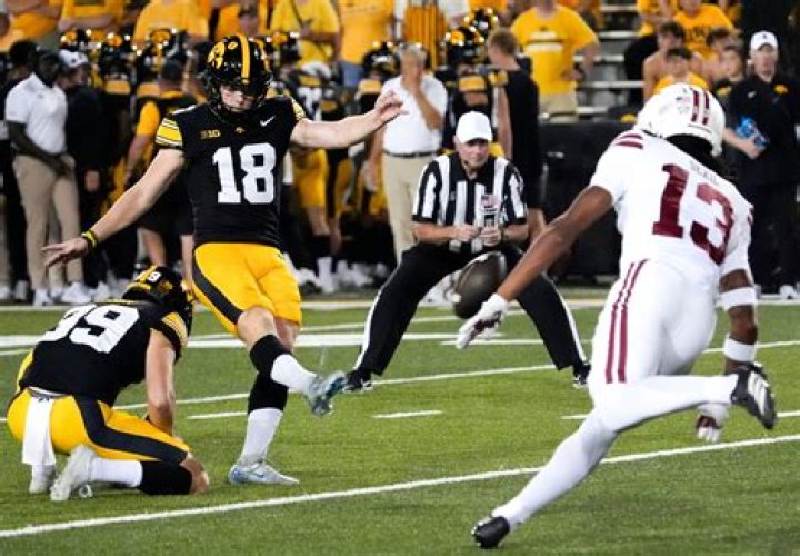 ‘You have to have that mentality’: Hawkeyes’ Drew Stevens redeems himself with 52-yard field goal